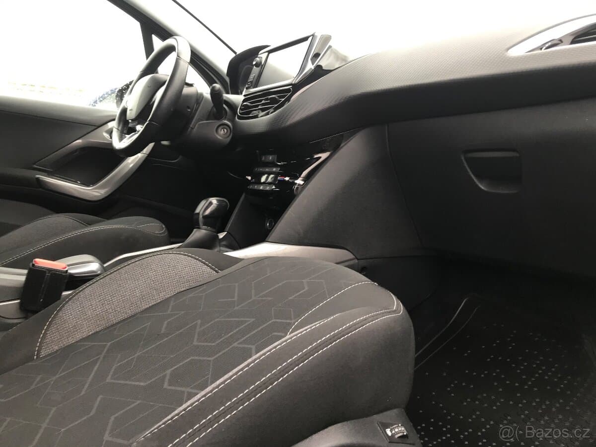 2017 Peugeot 2008 - 13