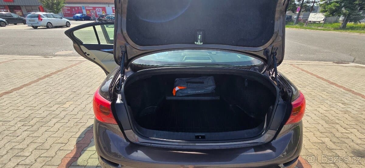 2015 Infiniti Q50 - 13