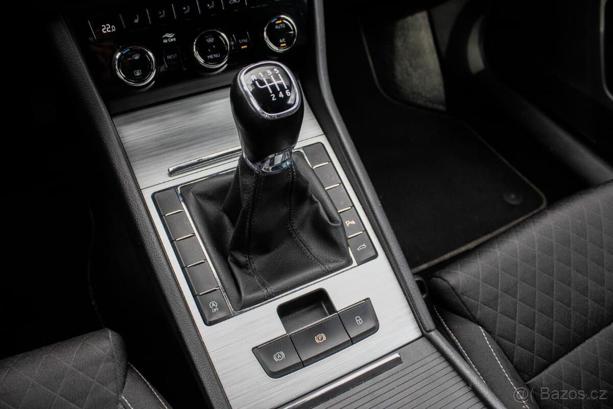 2020 Škoda SUPERB - 13