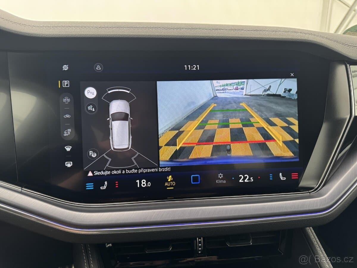 2025 Volkswagen TOUAREG - 13
