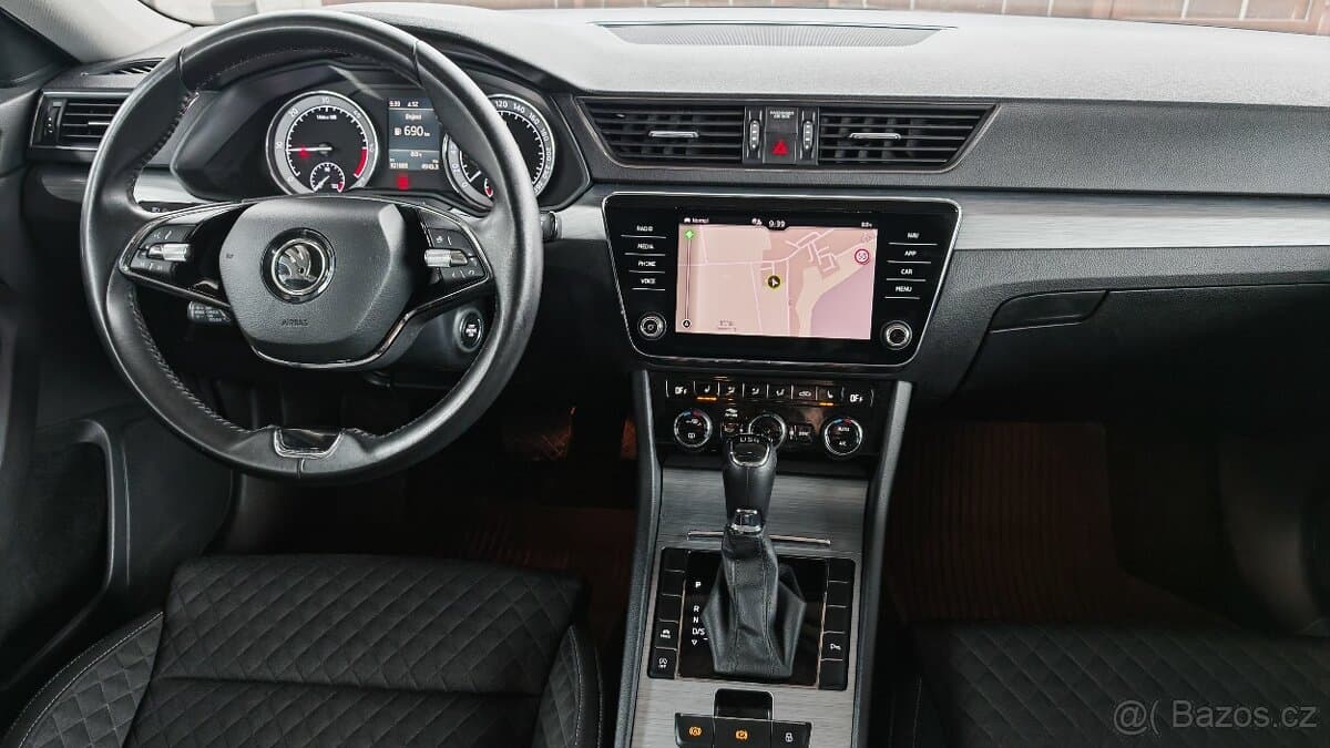 2020 Škoda SUPERB - 13