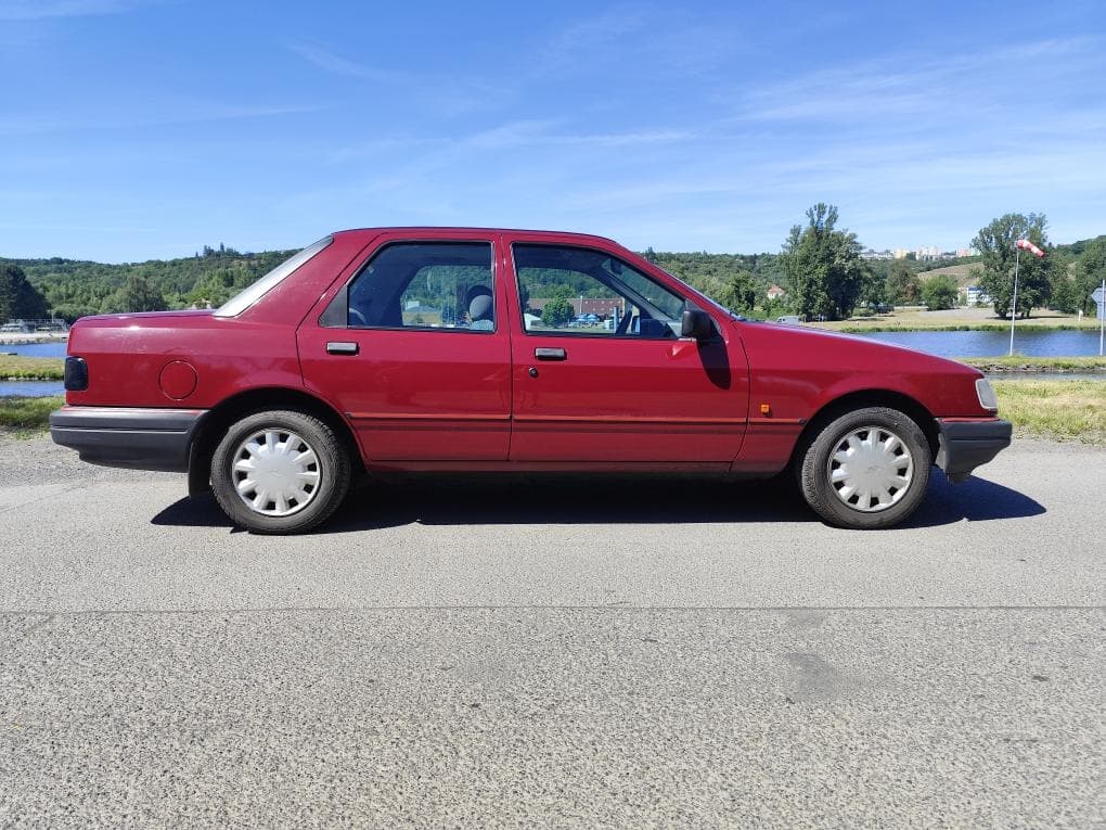 1990 Ford SIERRA - 13