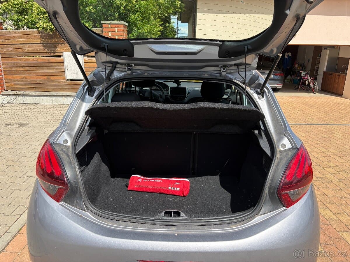 2019 Peugeot 208 - 13