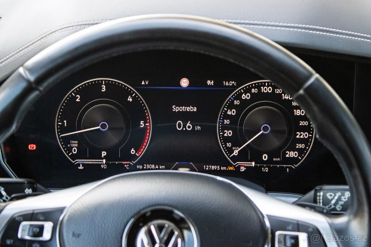 2019 Volkswagen TOUAREG - 13