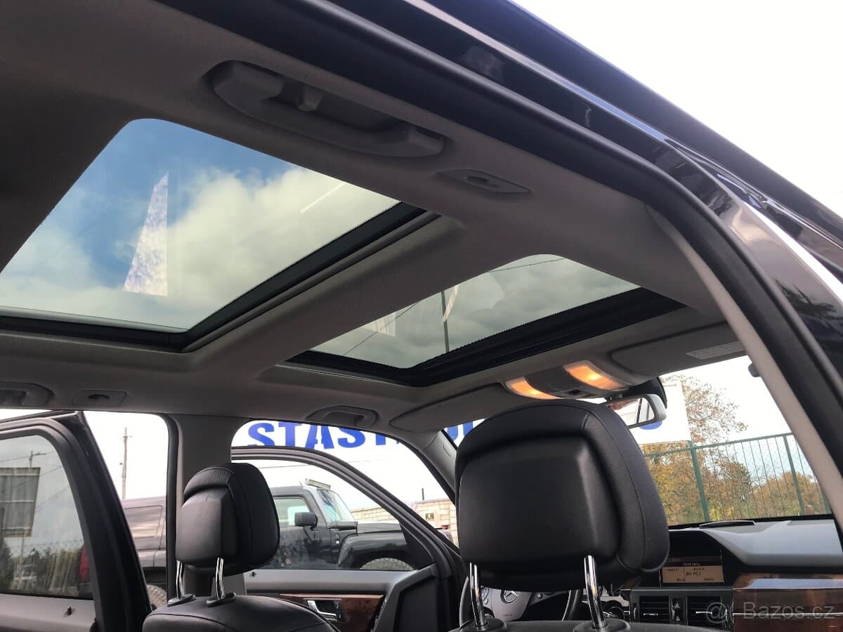 2010 Mercedes-Benz GLK - 13