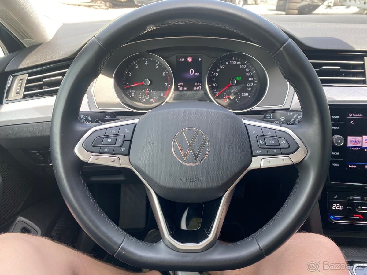 2022 Volkswagen PASSAT - 13