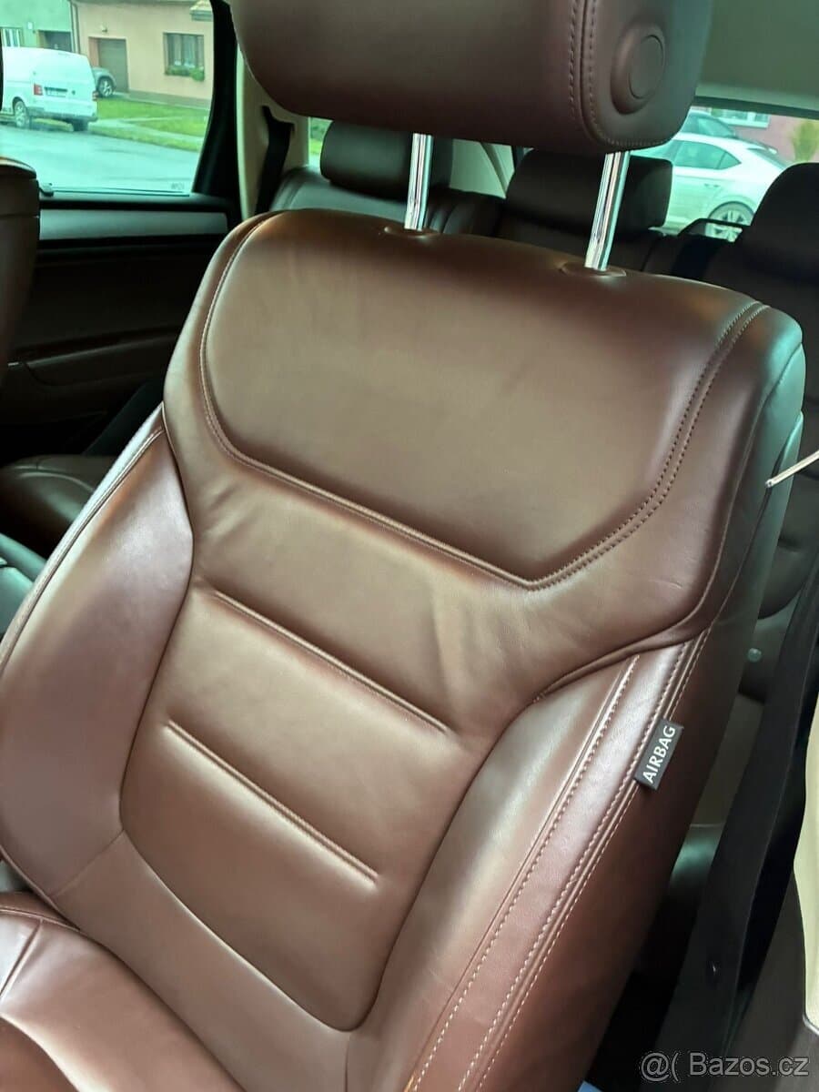2014 Volkswagen TOUAREG - 13