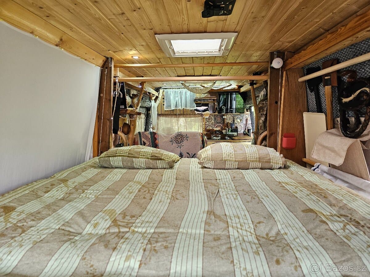 2005 Mercedes-Benz SPRINTER - 13