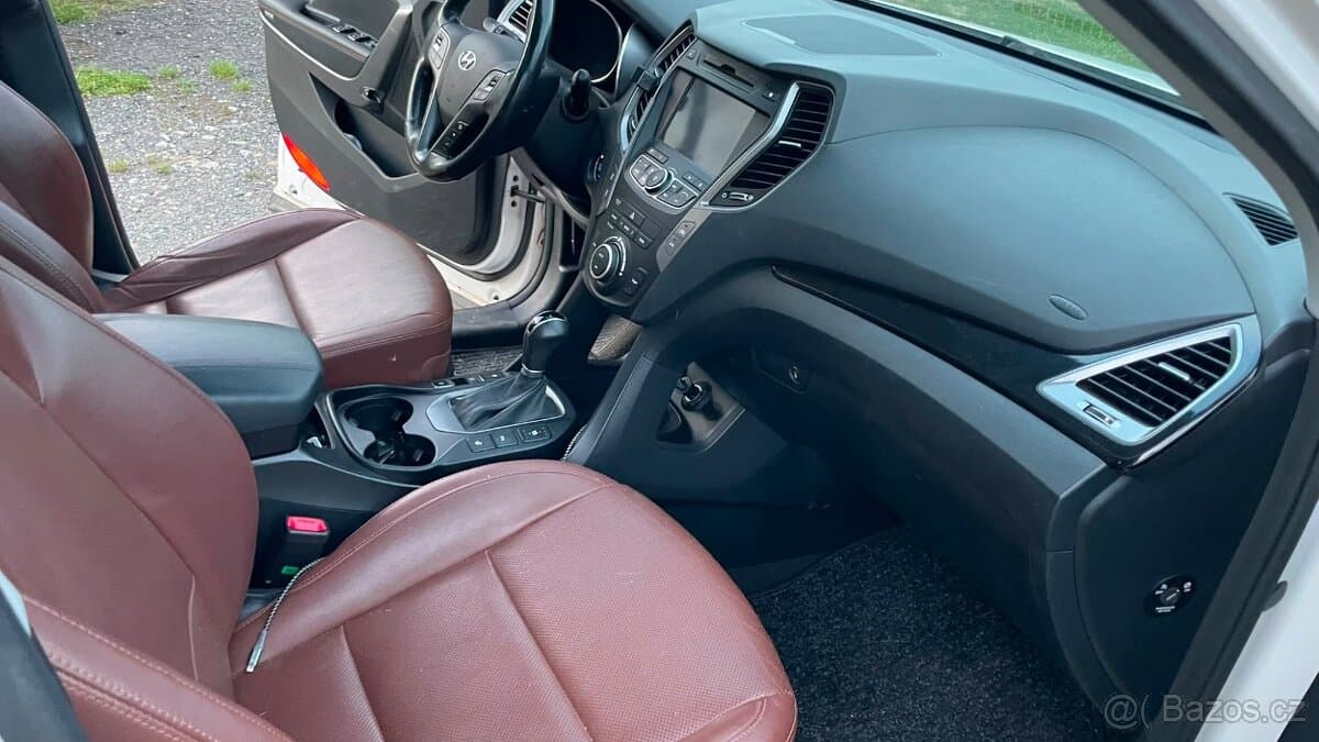 2015 Hyundai SANTA FE - 13