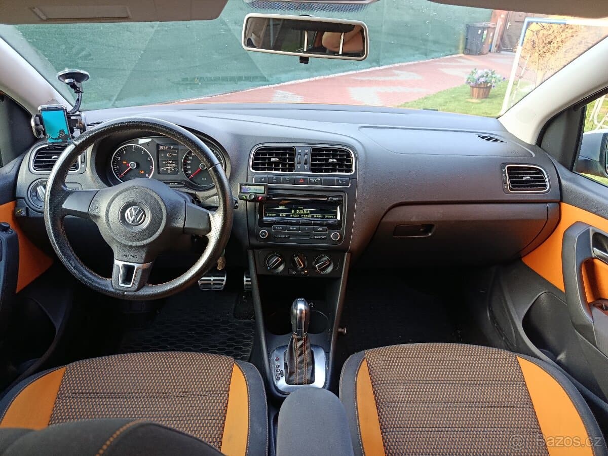 2012 Volkswagen POLO - 13