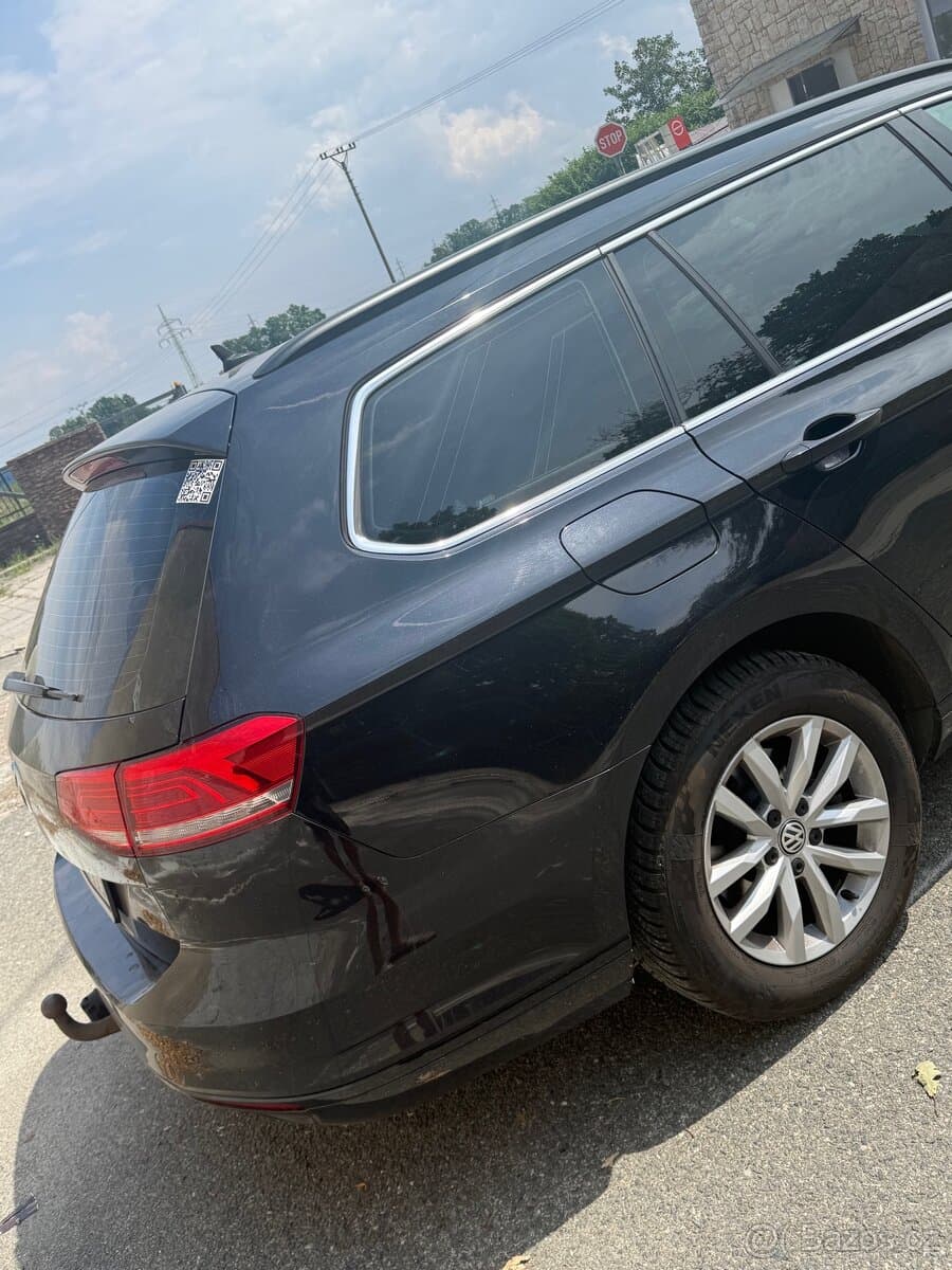 2018 Volkswagen PASSAT - 13