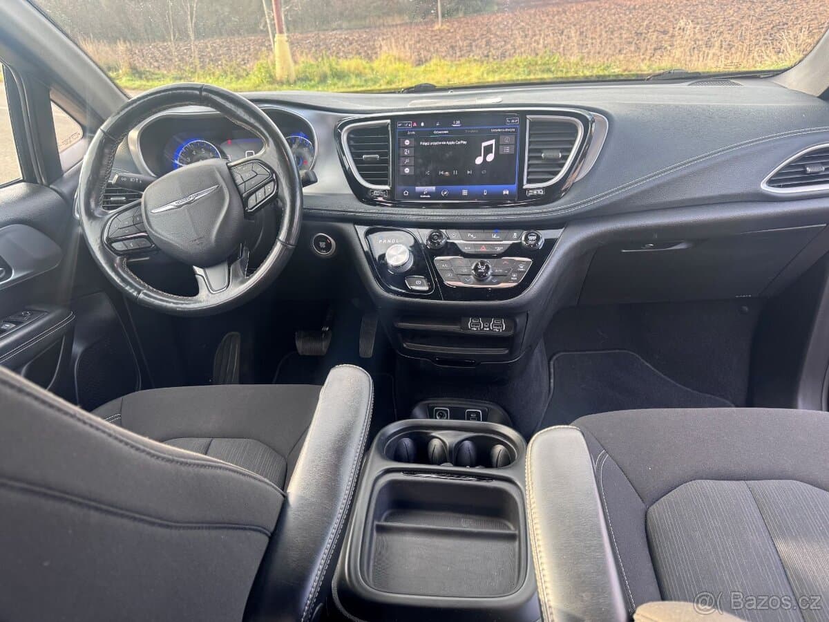 2021 Chrysler PACIFICA - 13