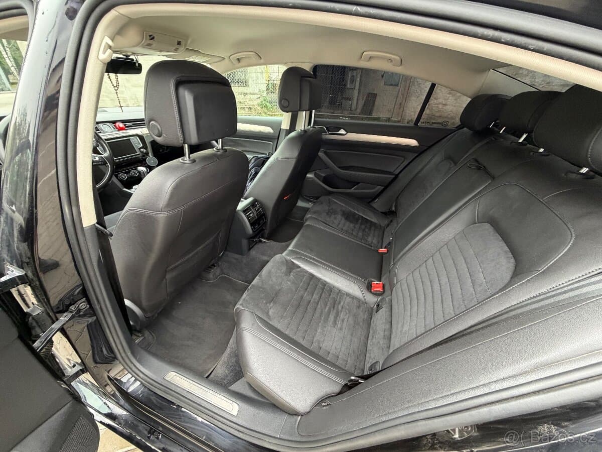2015 Volkswagen PASSAT - 13