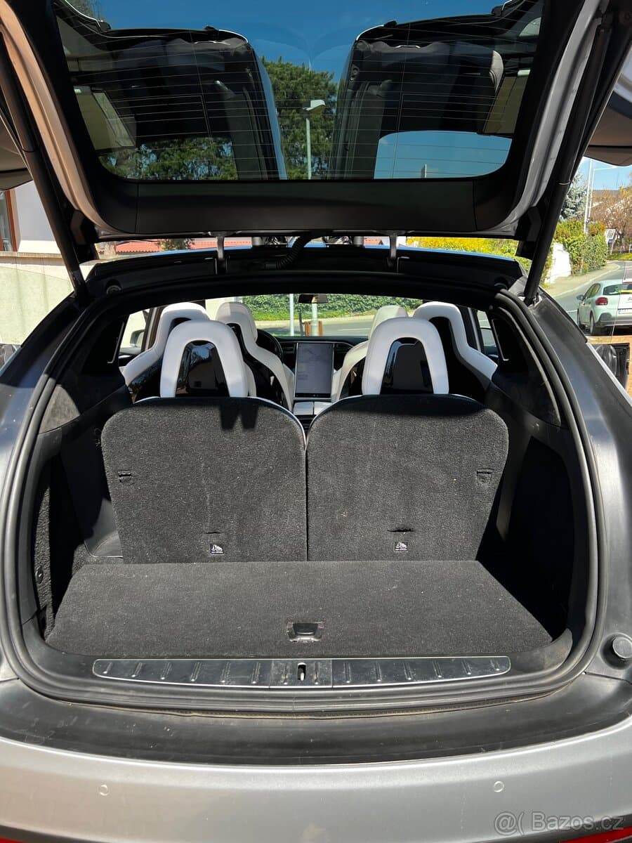 2017 Tesla MODEL X - 13