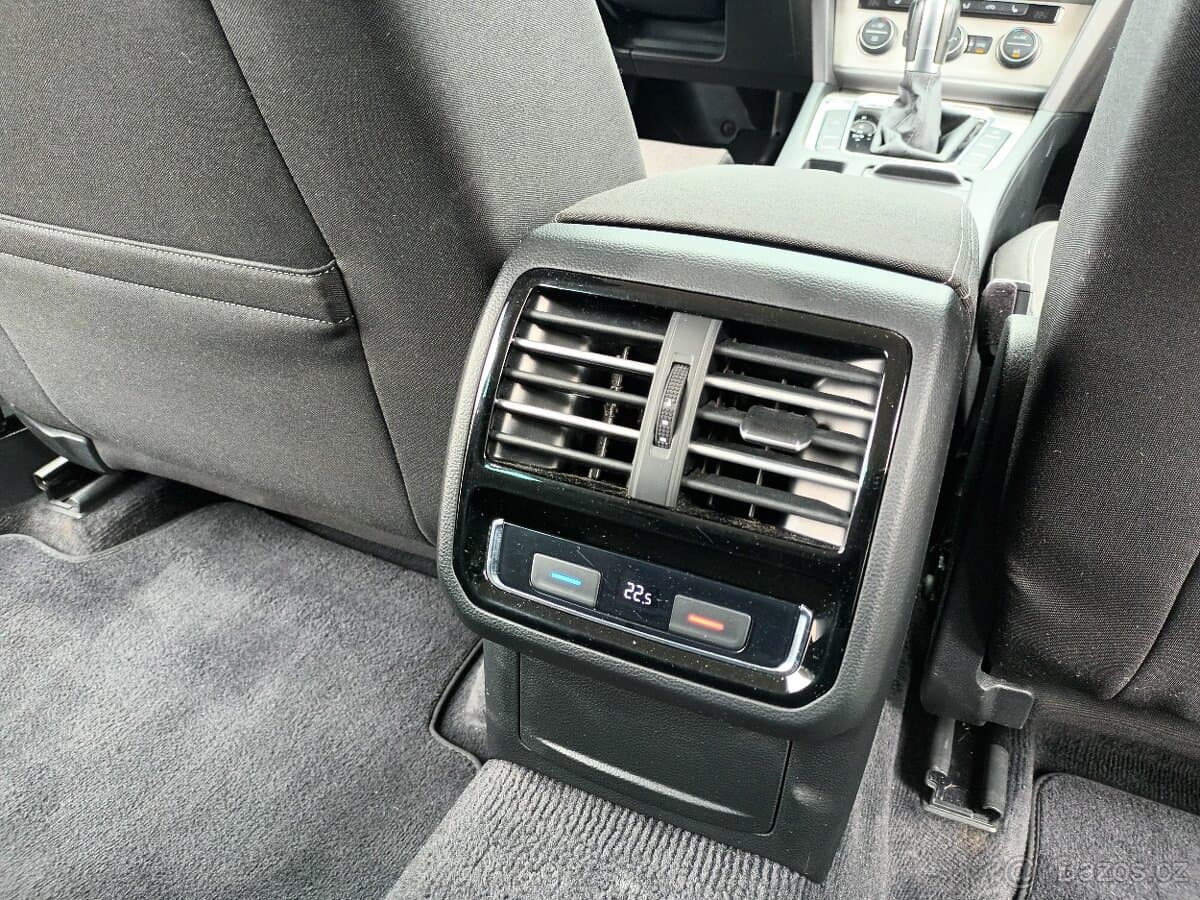 2018 Volkswagen PASSAT - 13