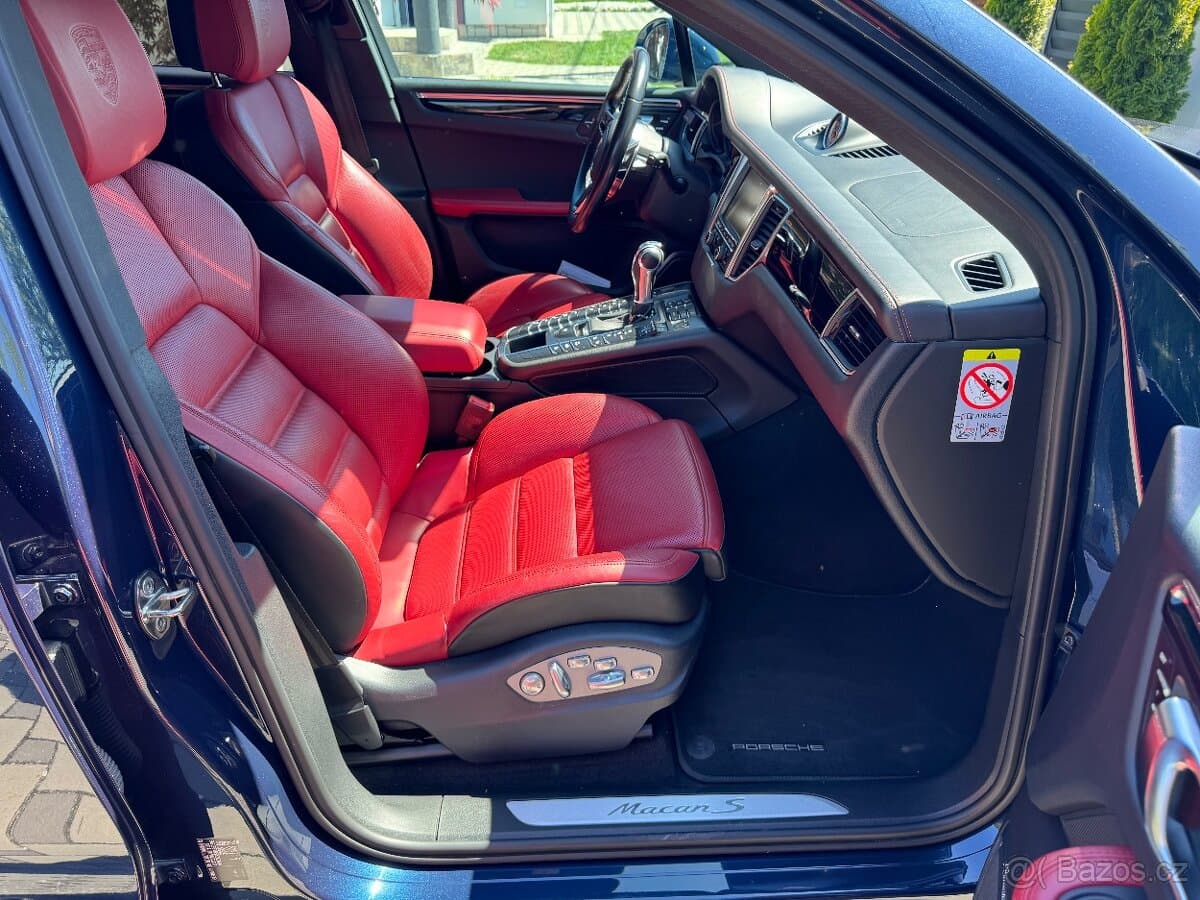 2015 Porsche MACAN - 13