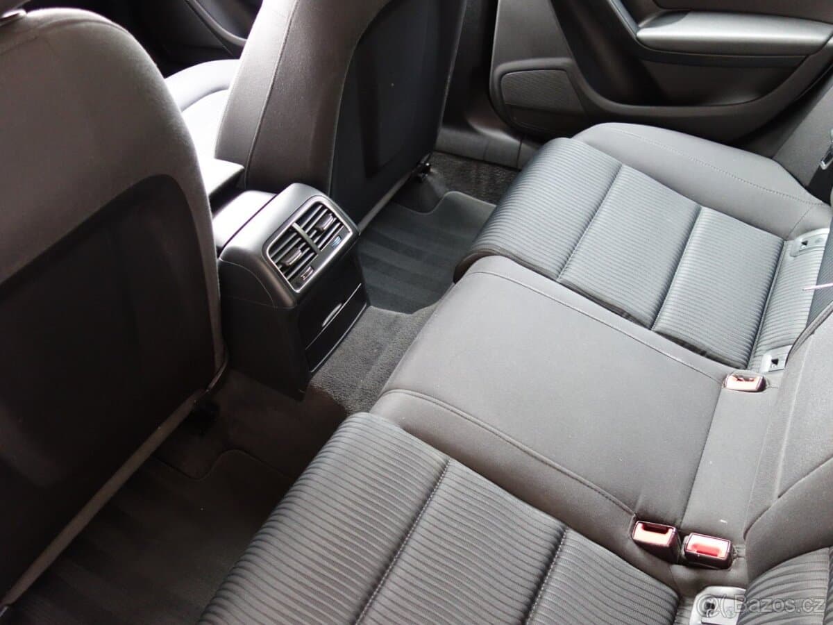2015 Audi A4 - 13