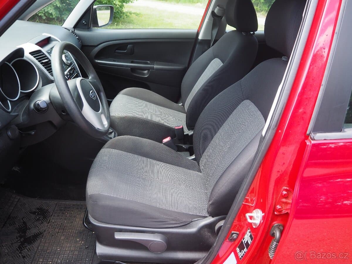 2012 Kia VENGA - 13