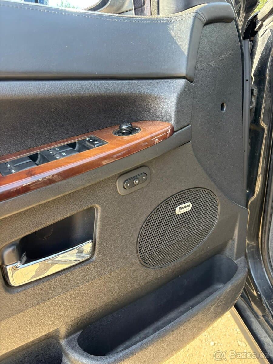 2008 Jeep CHEROKEE - 13