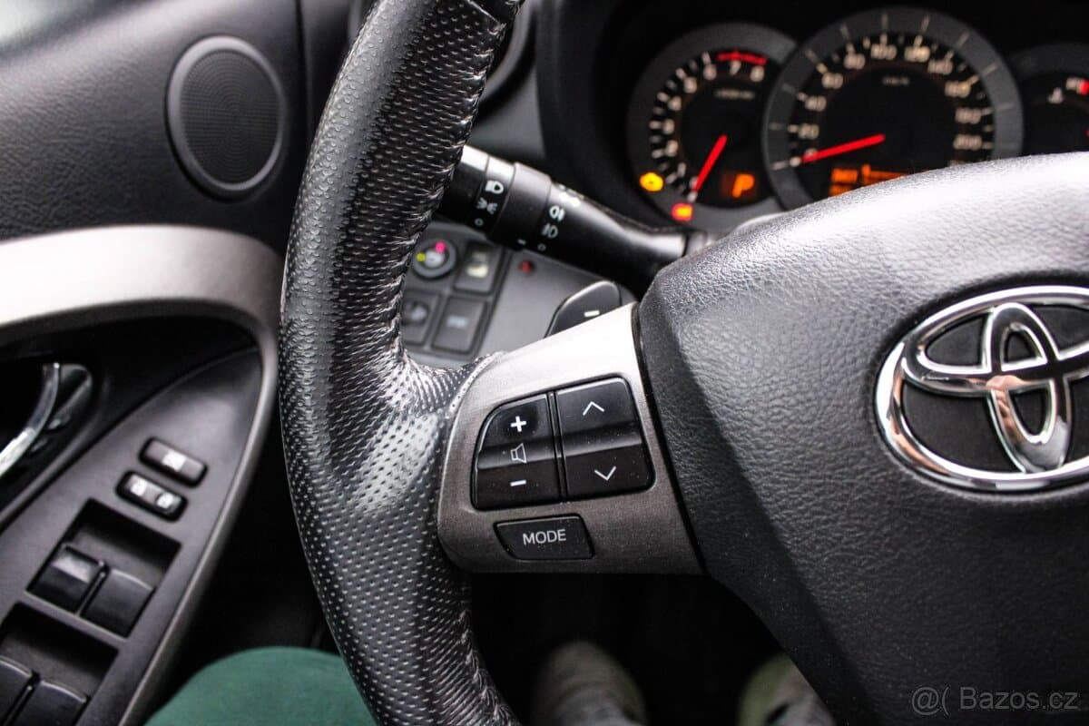 2010 Toyota RAV4 - 13