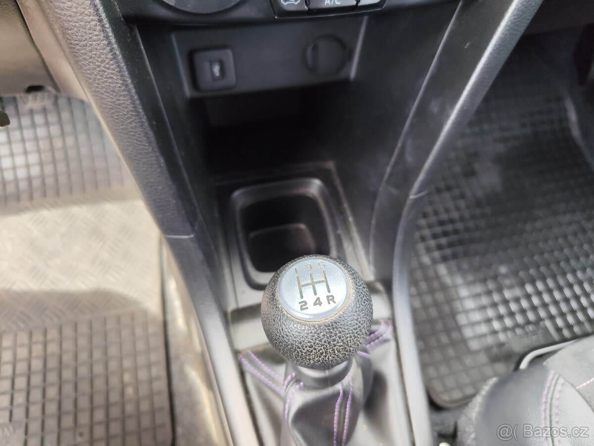 2016 Suzuki SWIFT - 13