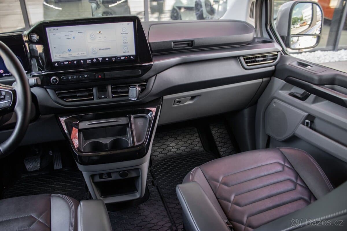 2025 Ford TOURNEO - 13