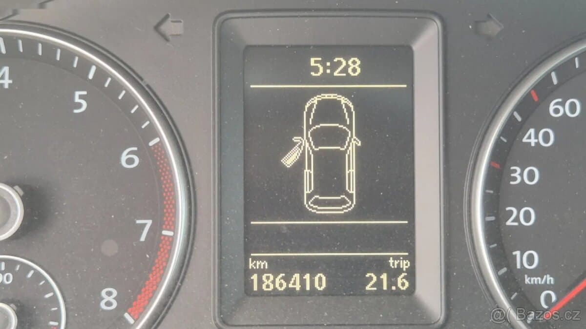 2010 Volkswagen GOLF - 13