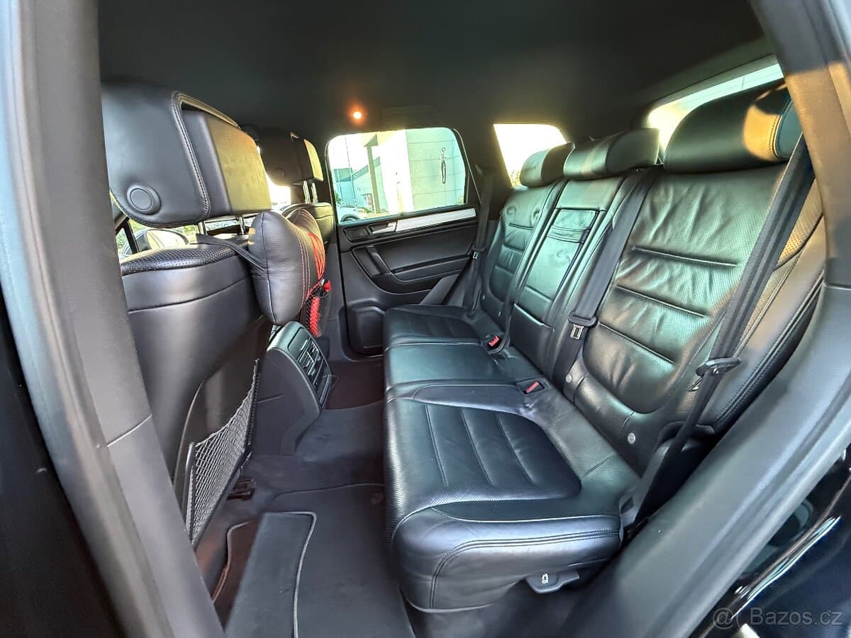 2013 Volkswagen TOUAREG - 13