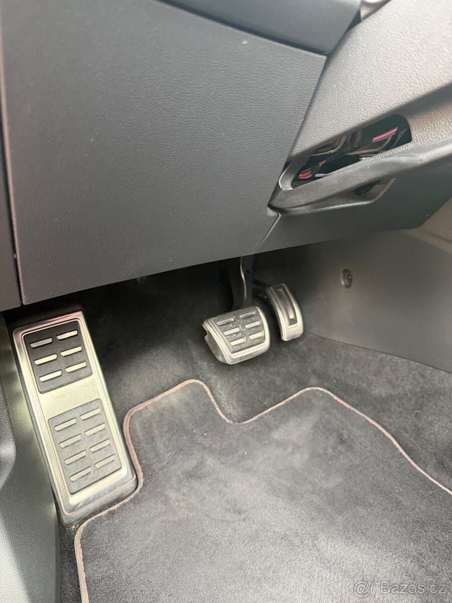 Volkswagen GOLF - 13