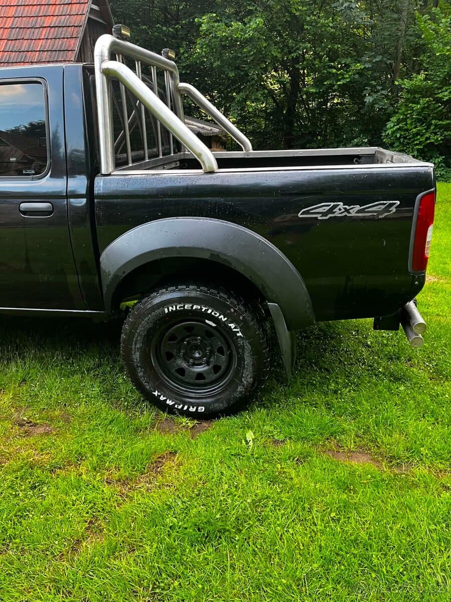 2002 Nissan NAVARA - 13
