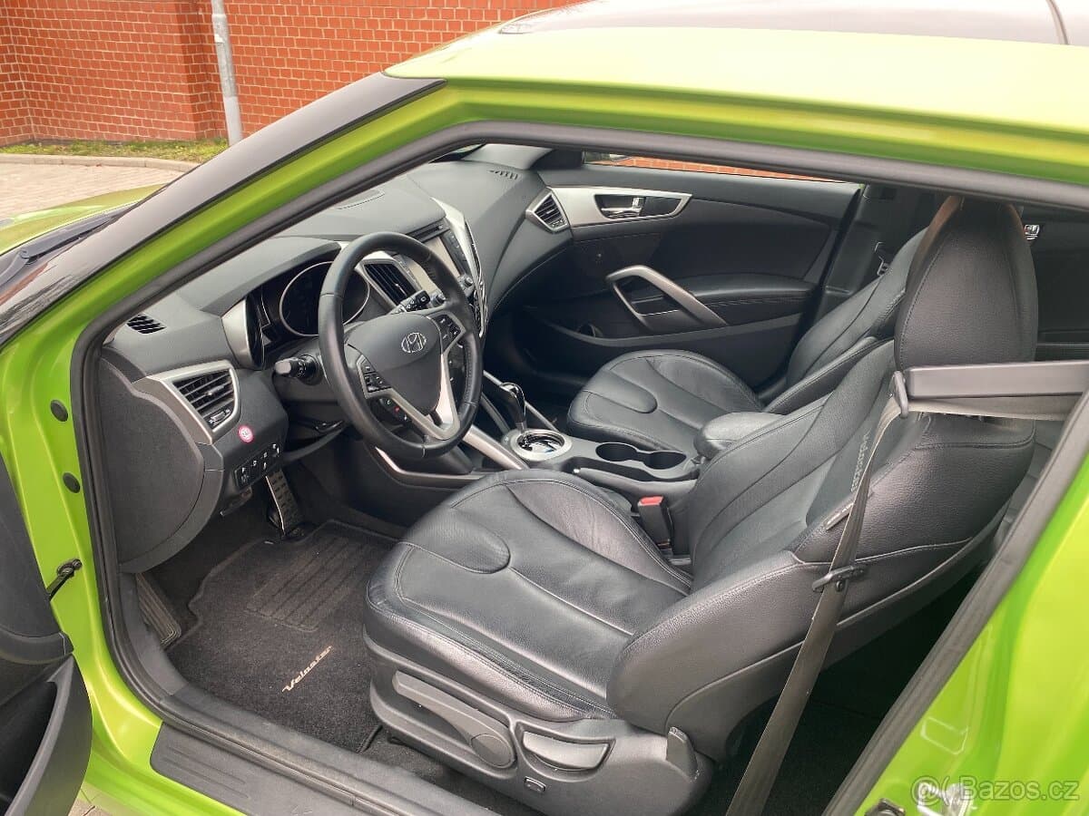 Hyundai VELOSTER - 13