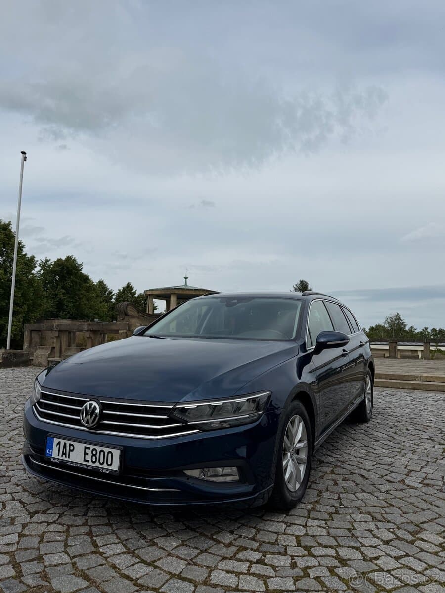 2019 Volkswagen PASSAT - 13