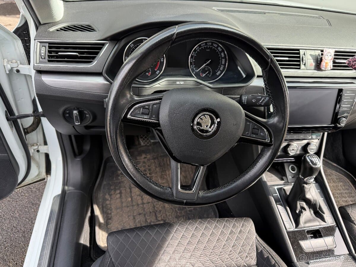 2017 Škoda SUPERB - 13