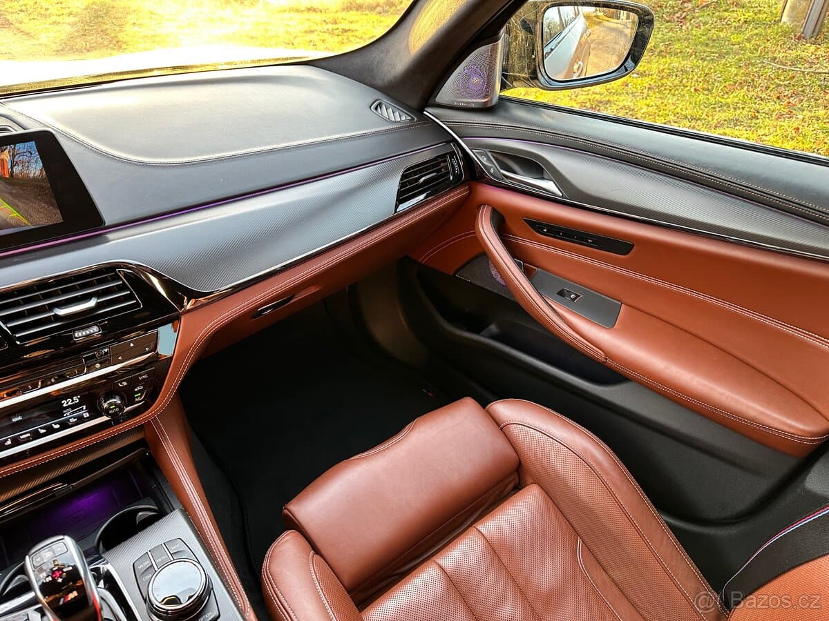 2018 BMW M5 - 13