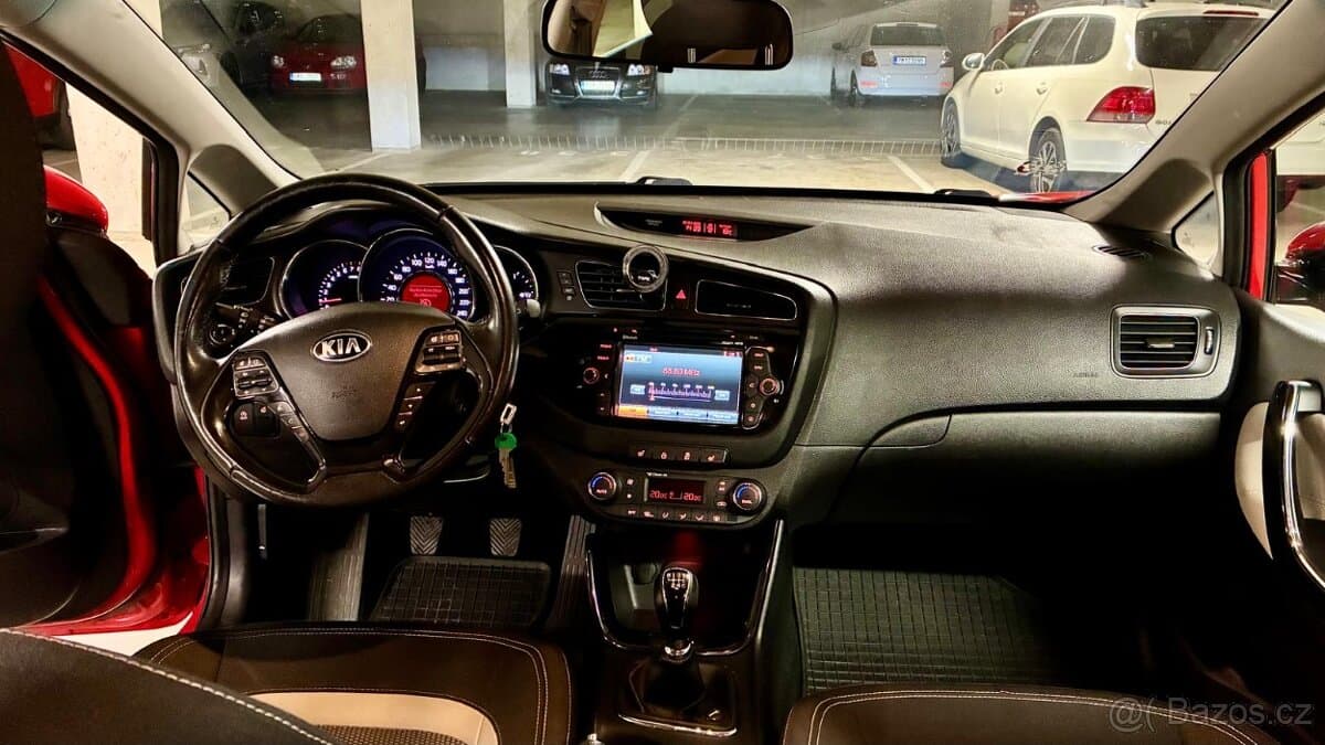 2014 Kia CEE'D - 13