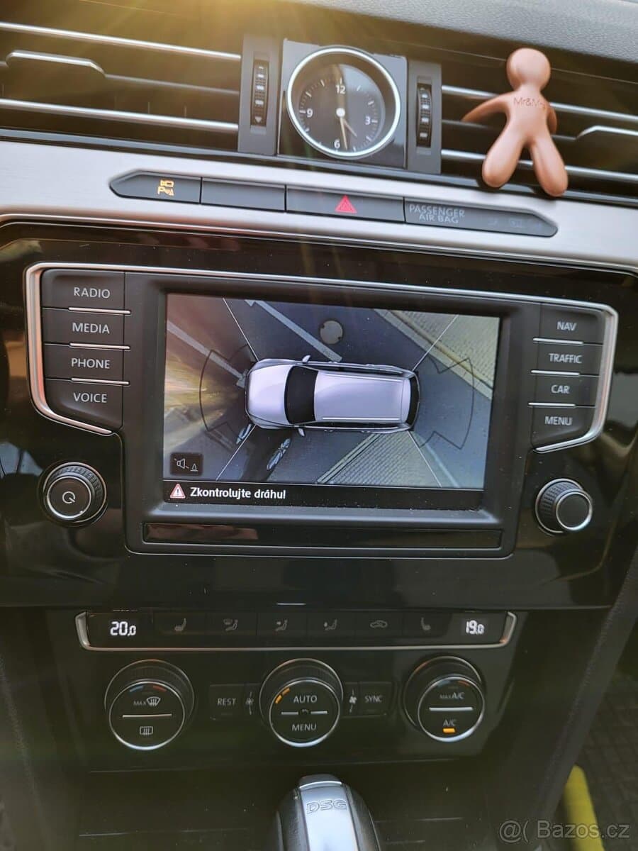 2016 Volkswagen PASSAT - 13