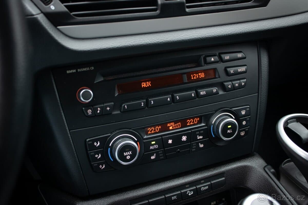 2011 BMW X1 - 13