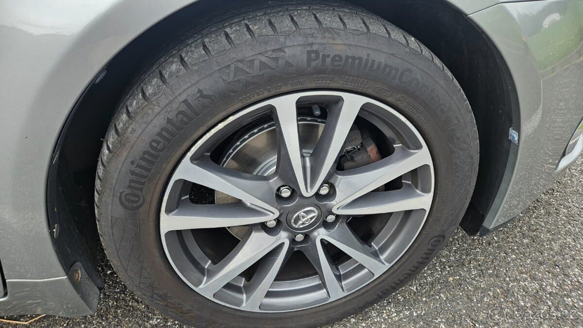 2013 Toyota AVENSIS - 13