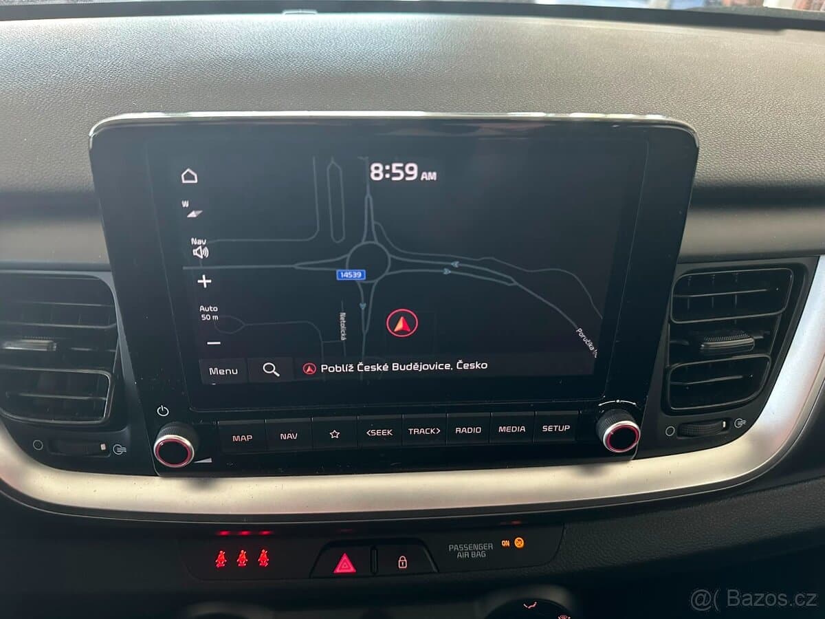 Kia STONIC - 13