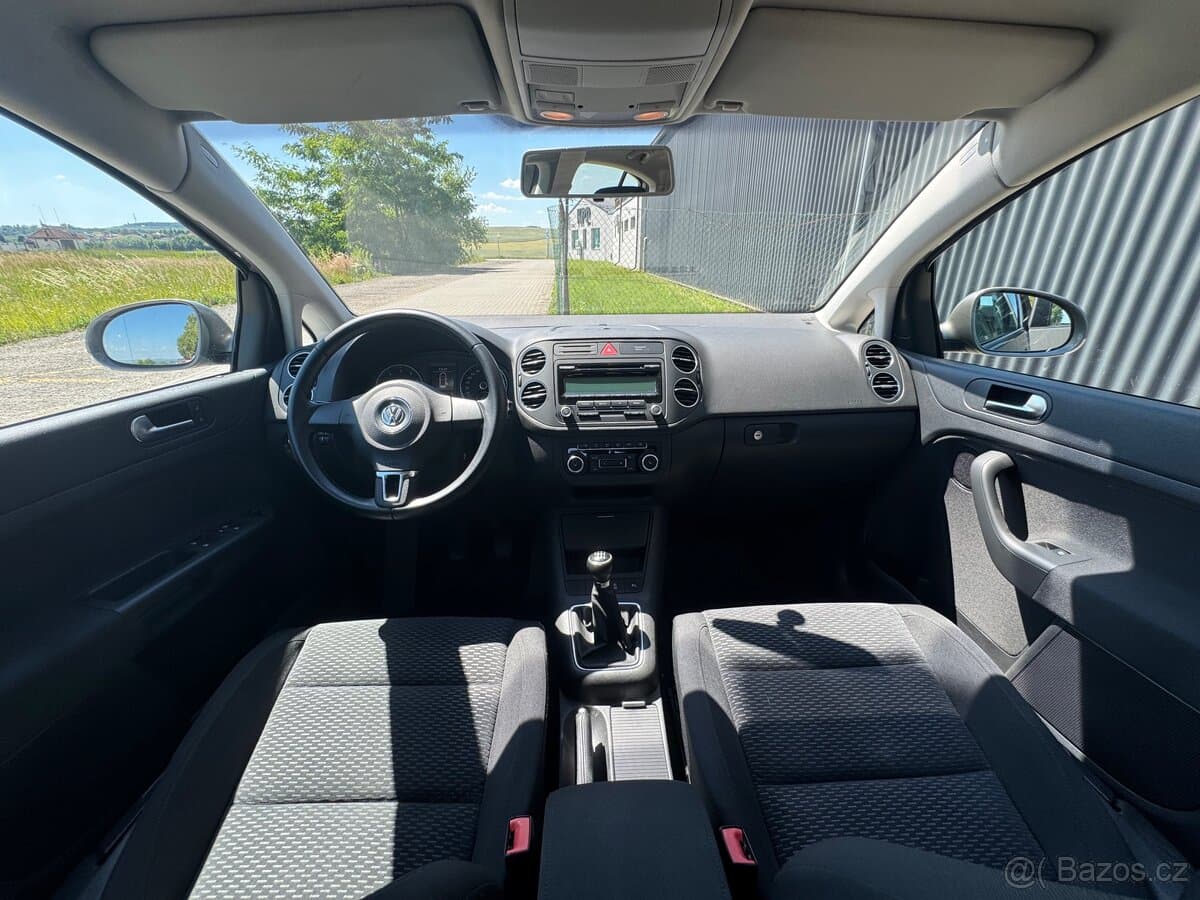 2010 Volkswagen GOLF - 13