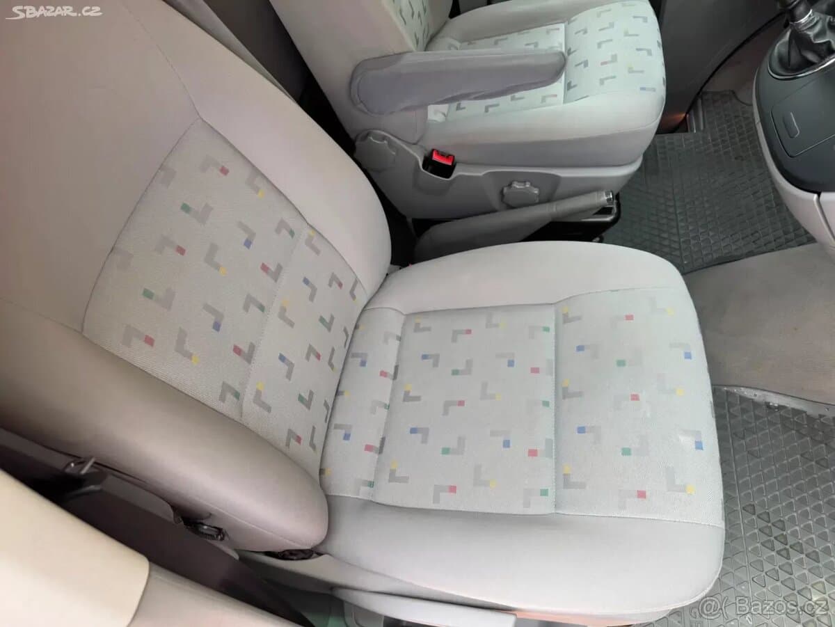 2008 Volkswagen MULTIVAN - 13