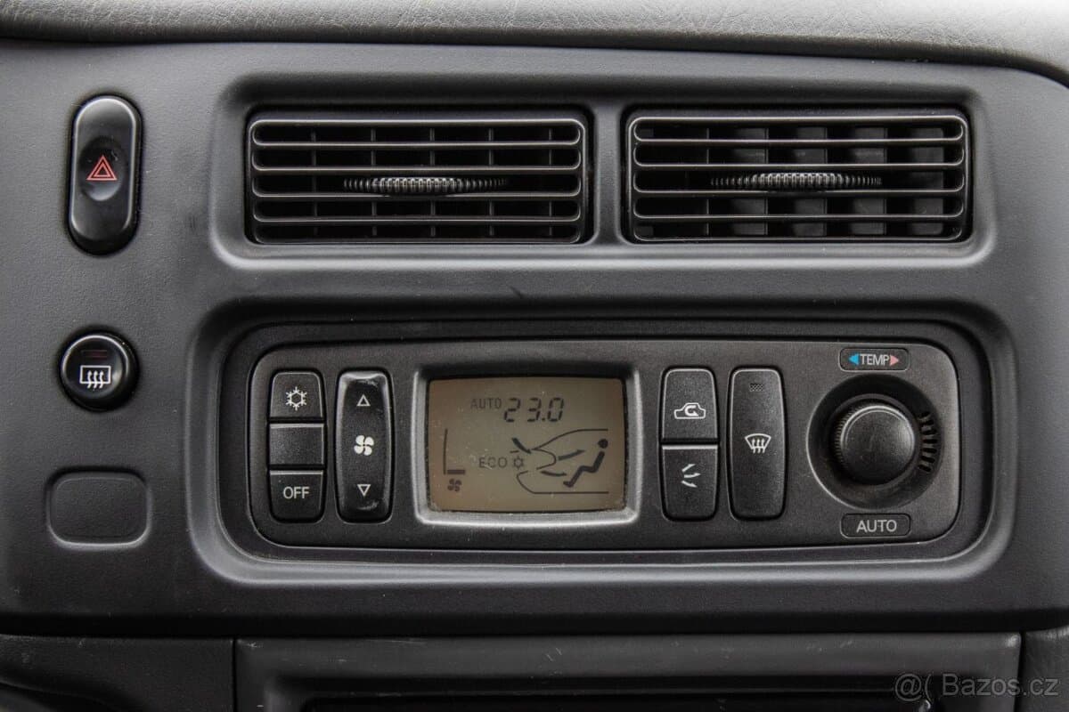 2005 Mitsubishi PAJERO - 13