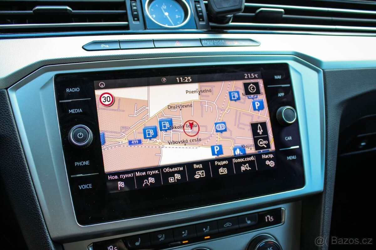 2018 Volkswagen PASSAT - 13