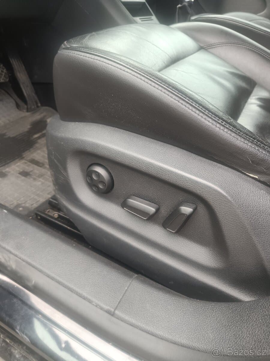 2012 Volkswagen TIGUAN - 13