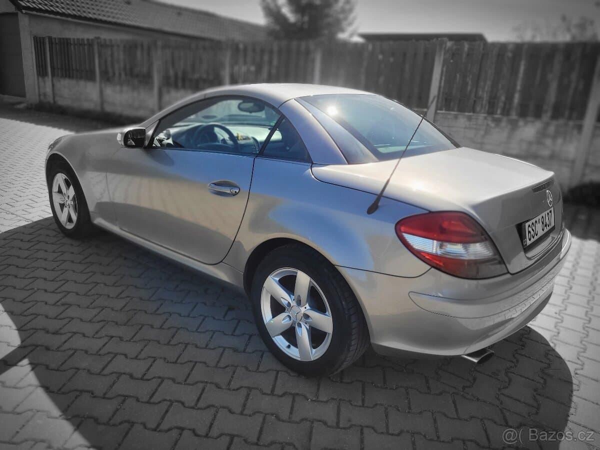 Mercedes-Benz SL - 13