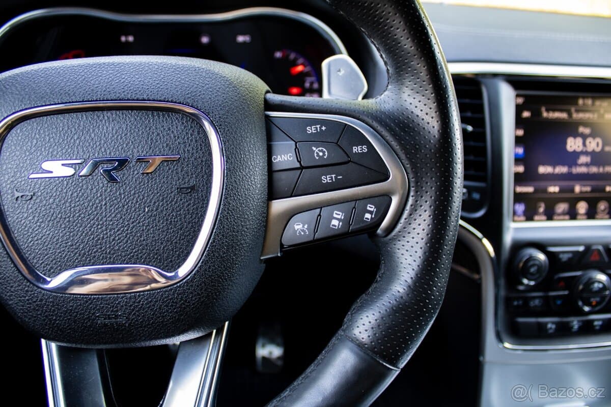 2015 Jeep CHEROKEE - 13