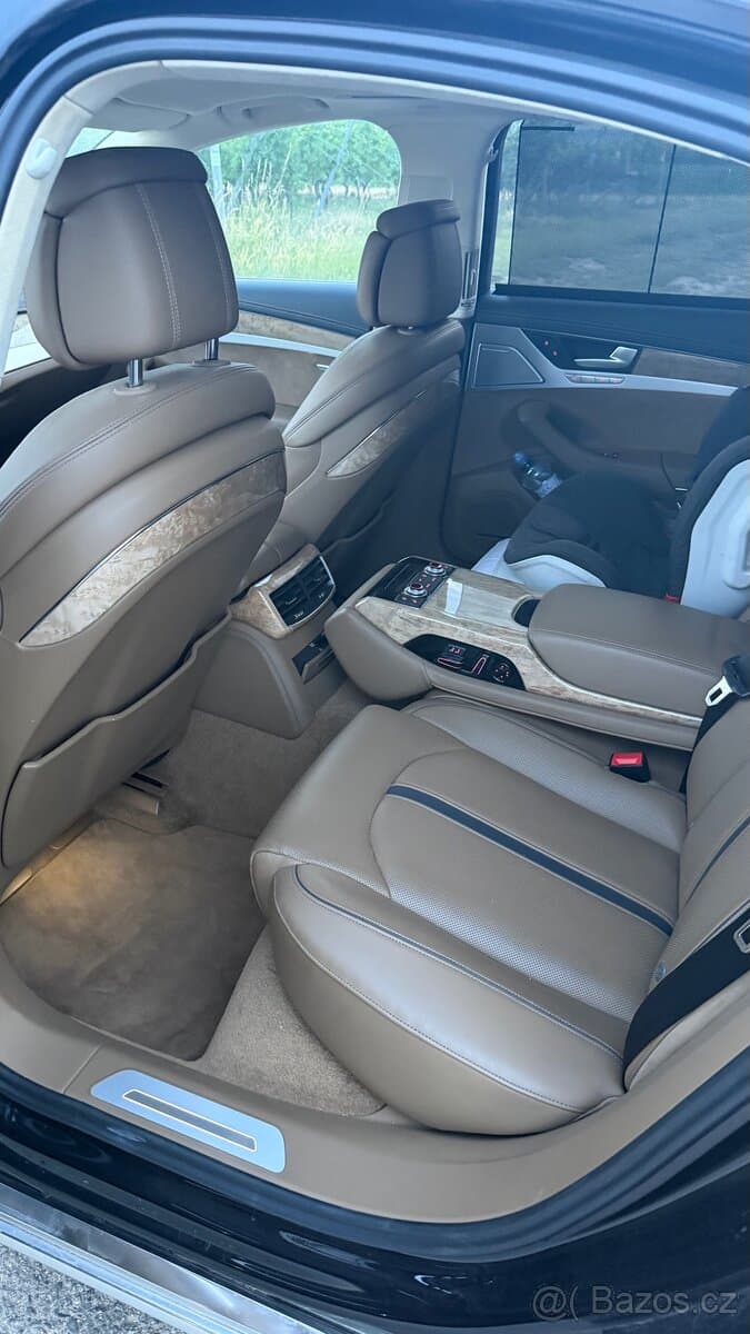 2013 Audi A8 - 13
