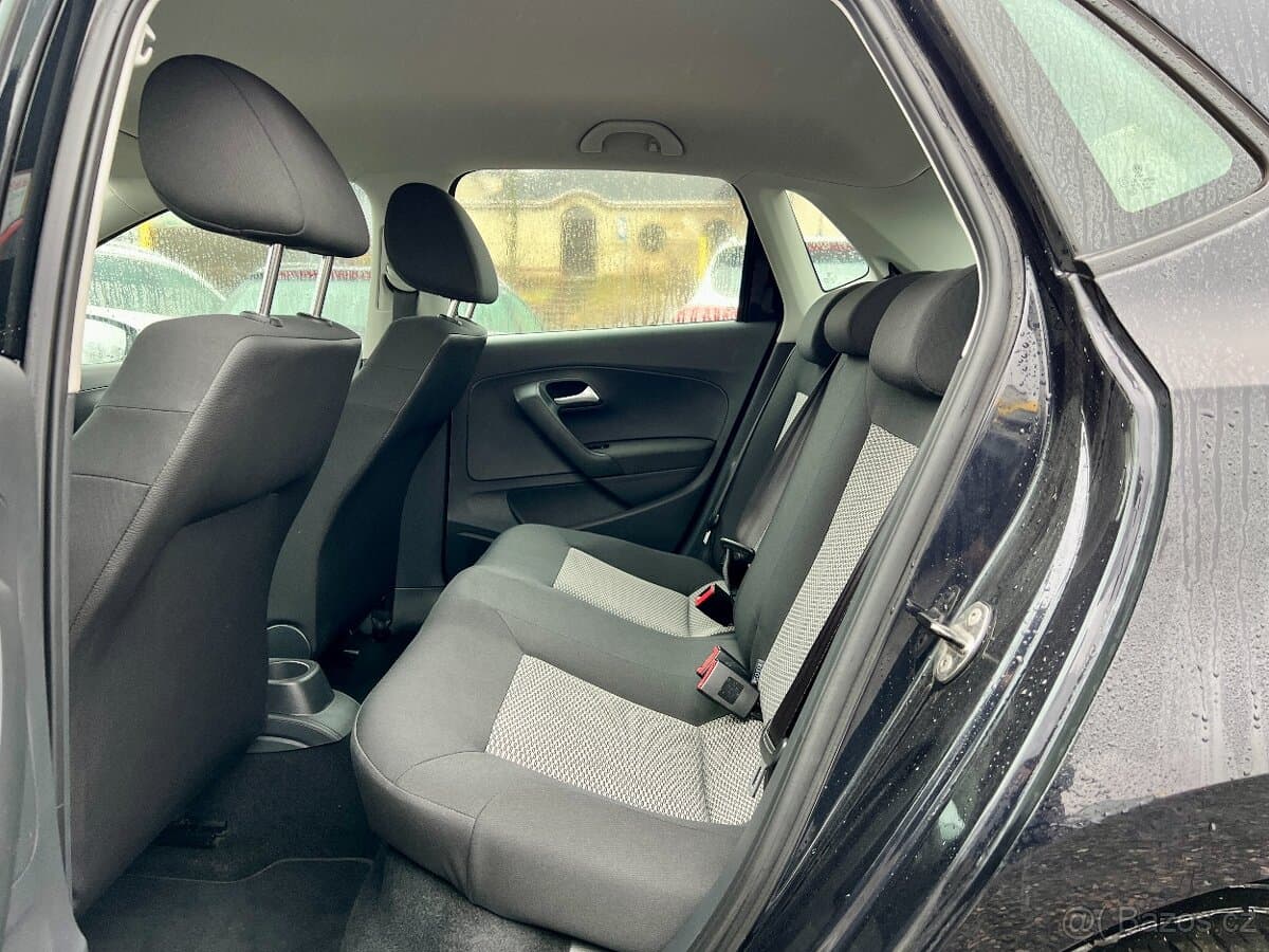 2012 Volkswagen POLO - 13