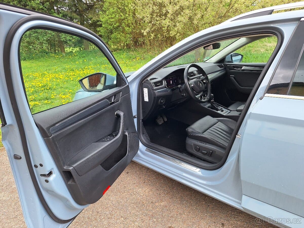 2022 Škoda SUPERB - 13