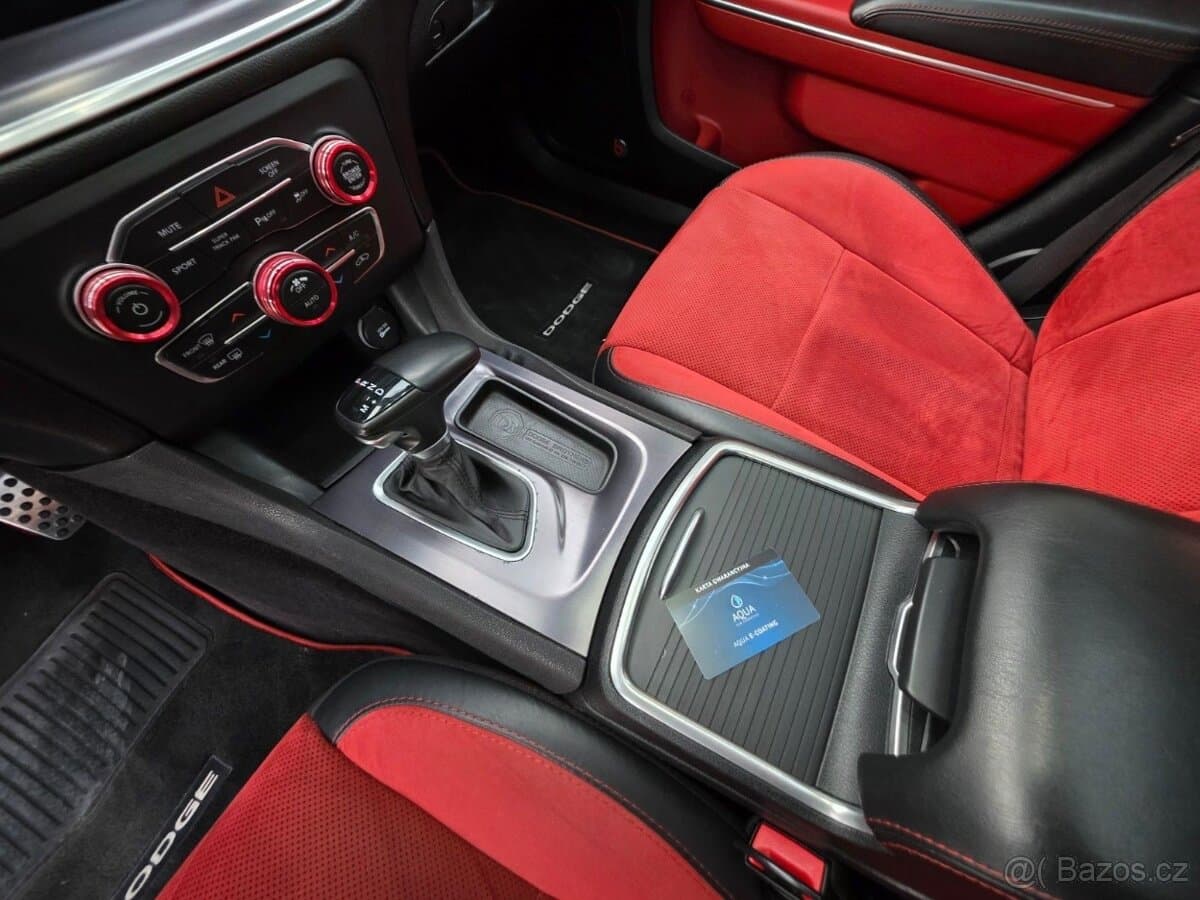 2017 Dodge CHARGER - 13